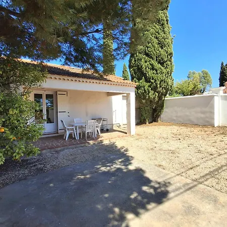 Дом отдыха Maguta Ii House In Lecques 4 People Ле-Лек